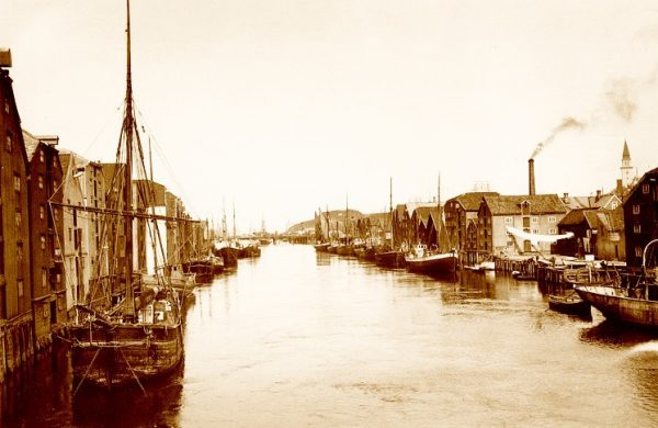 Archival photo of Bakklandet neighborhood, 1910